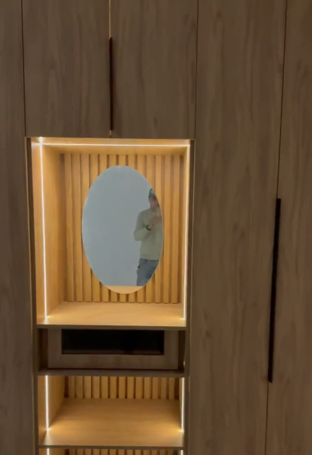 Dressing Chêne – Niche Cannelée & Miroir Oval
