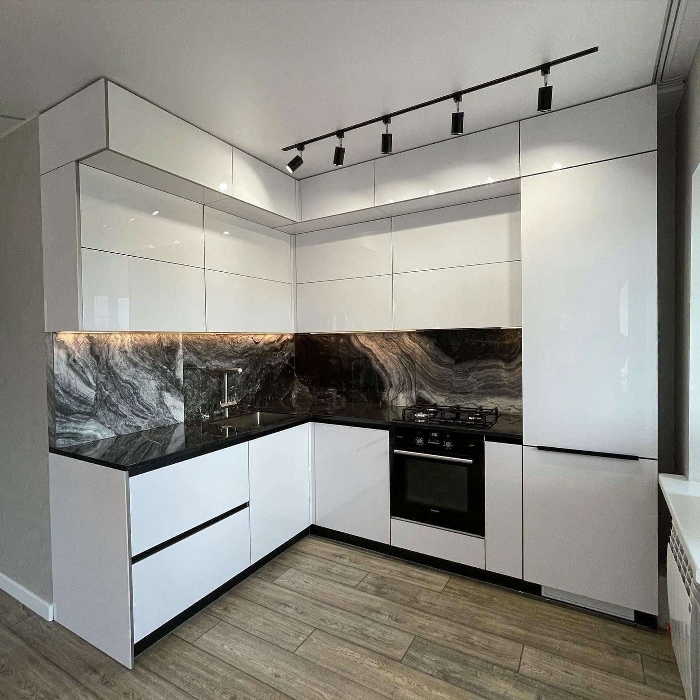 Cuisine en L Blanche Laquée