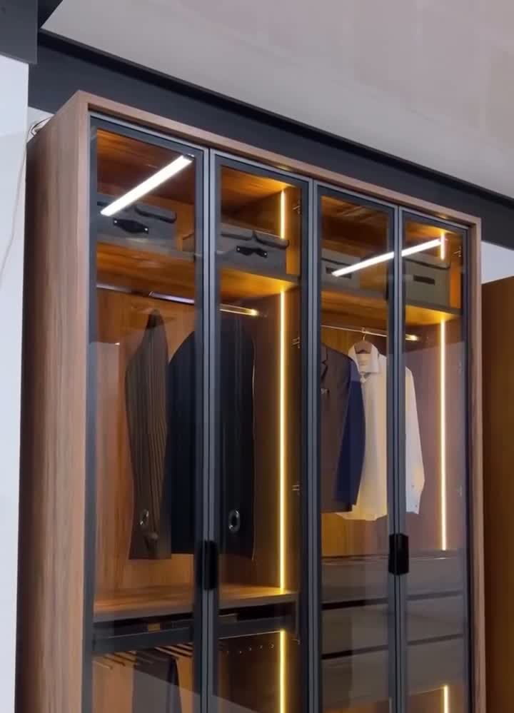 Dressing Vitré – Bois Noyer, Cadres Noirs & LED