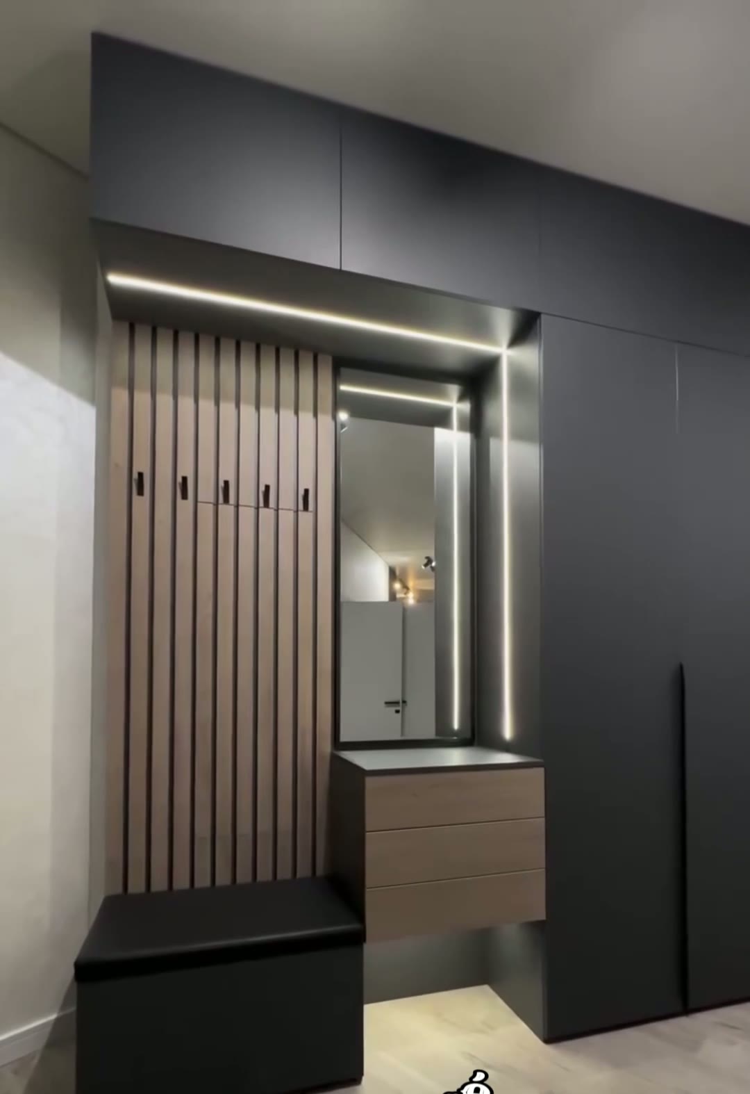 Dressing d'Entrée – Noir Mat, Tasseaux & Miroir LED